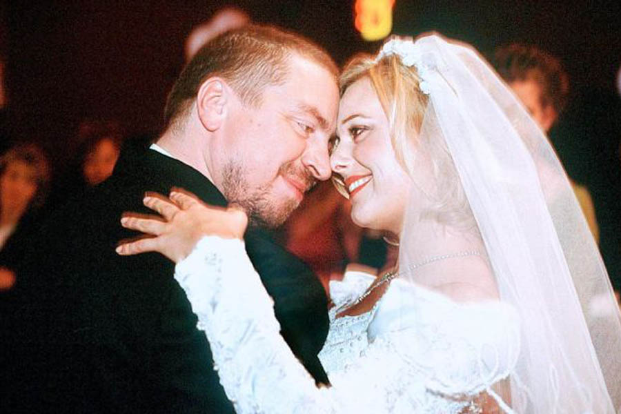BLONDINE SUCHT MILLION&Auml;R F&Uuml;RS LEBEN: Armin Rohde, Eva Hassmann