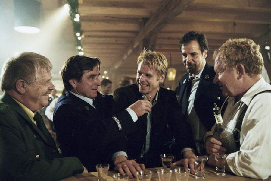 Ein Dorf sucht seinen Moerder: Werner Zeussel, Elmar Wepper, Kai Scheve, Helmfried von Lüttichau, Michael Hanemann