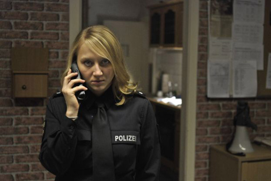 Der Tote in der Mauer (2008) - Anna Maria Mühe