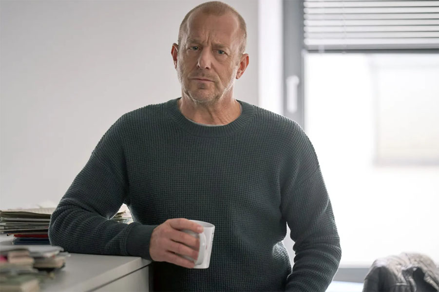 INGO THIEL - Ein Maedchen wird vermisst: Heino Ferch